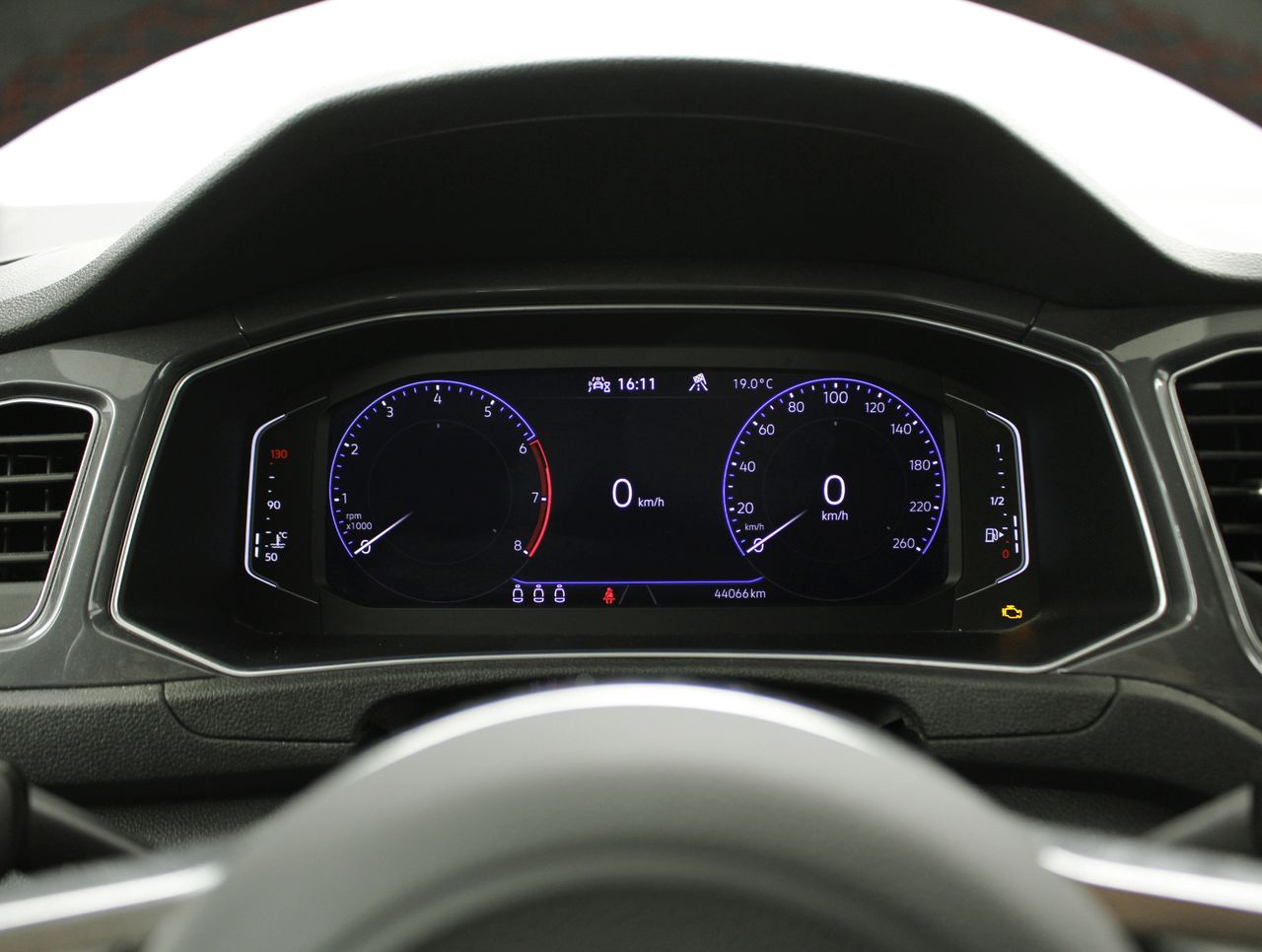 Foto Volkswagen T-Roc 9