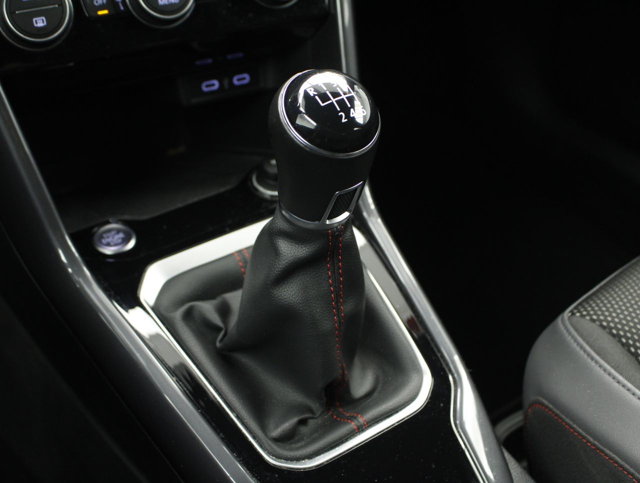 Foto Volkswagen T-Roc 10