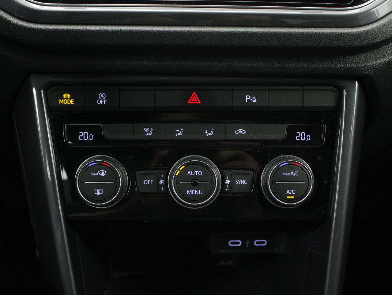Foto Volkswagen T-Roc 11
