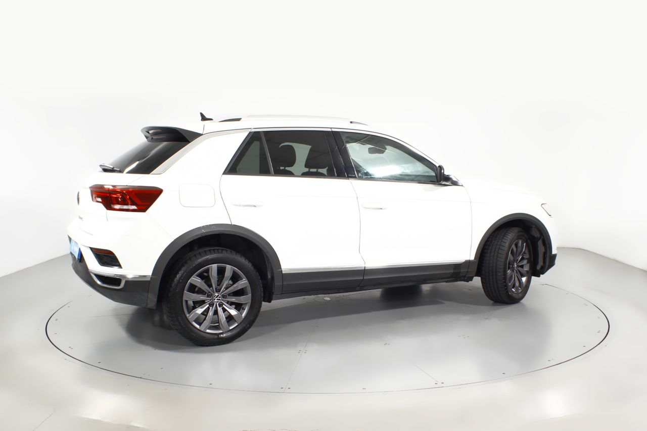 Foto Volkswagen T-Roc 24