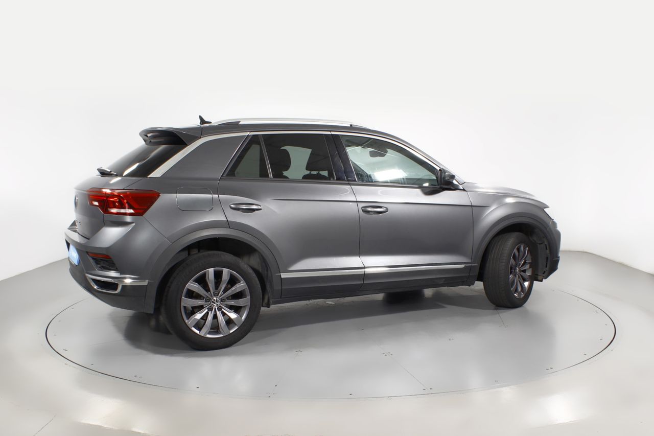 Foto Volkswagen T-Roc 24