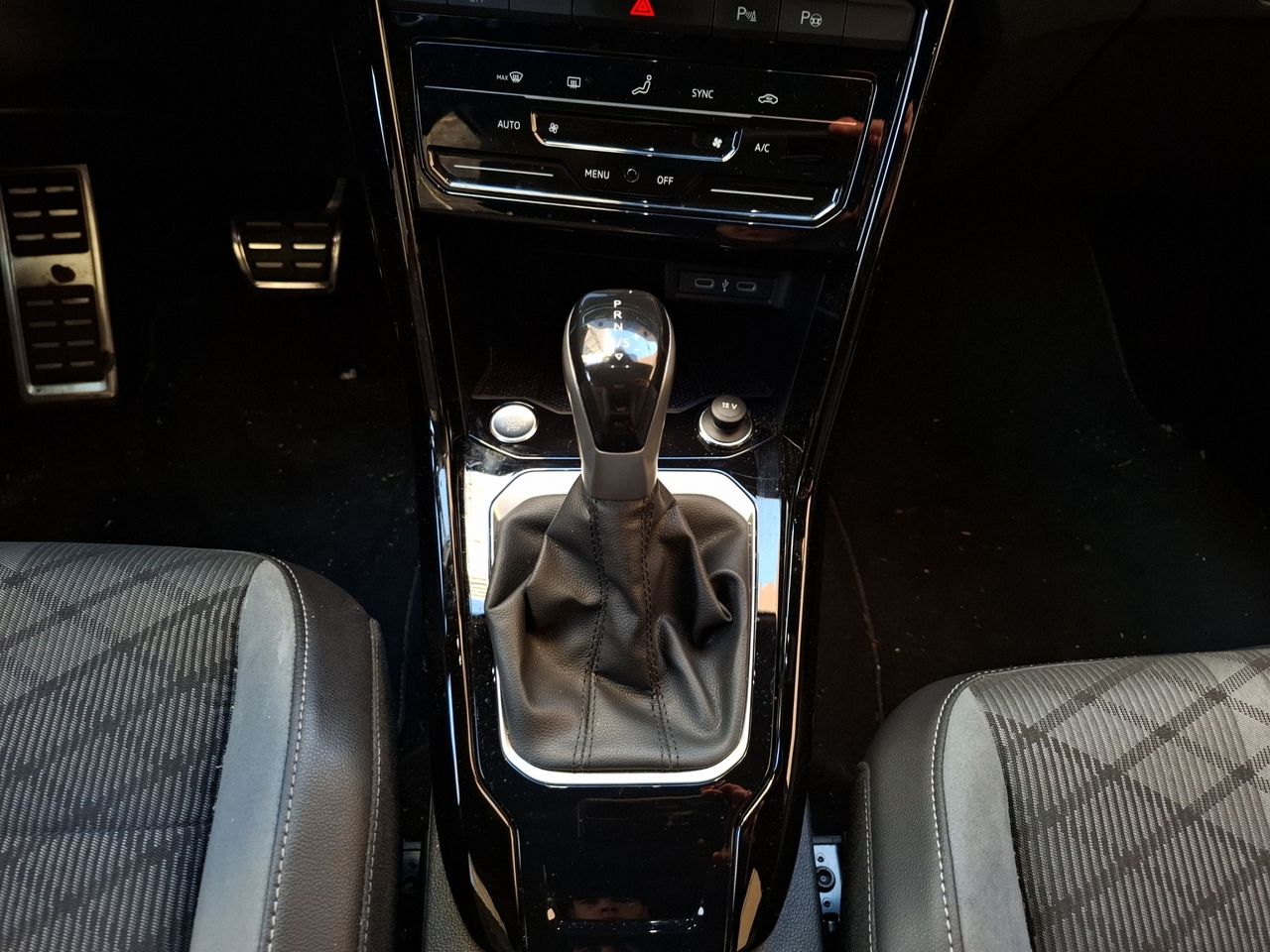 Foto Volkswagen T-Roc 10