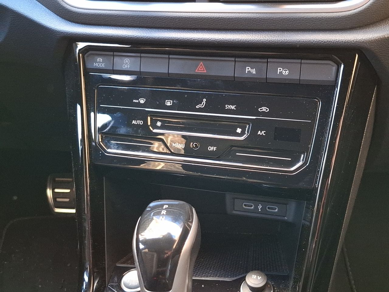 Foto Volkswagen T-Roc 11