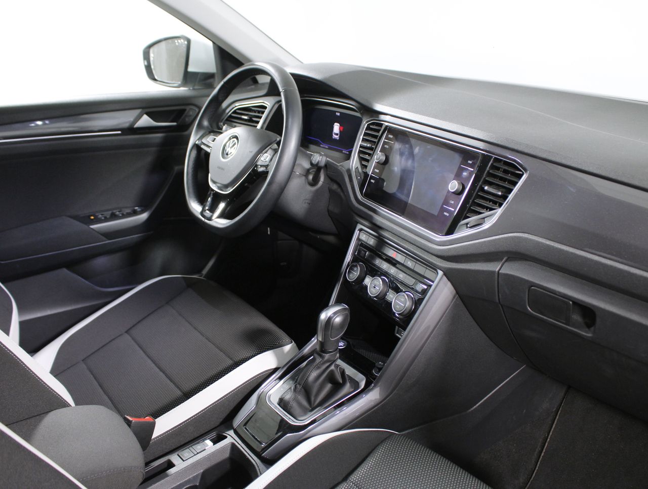 Foto Volkswagen T-Roc 15