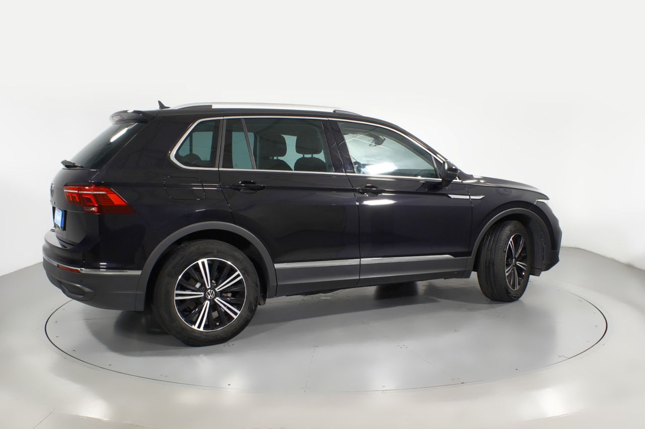 Foto Volkswagen Tiguan 24