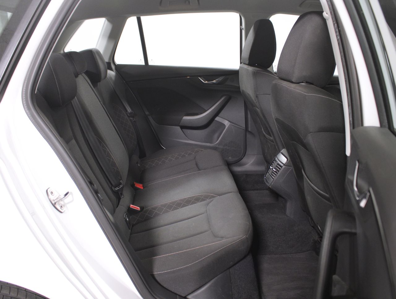 Foto Skoda Kamiq 6
