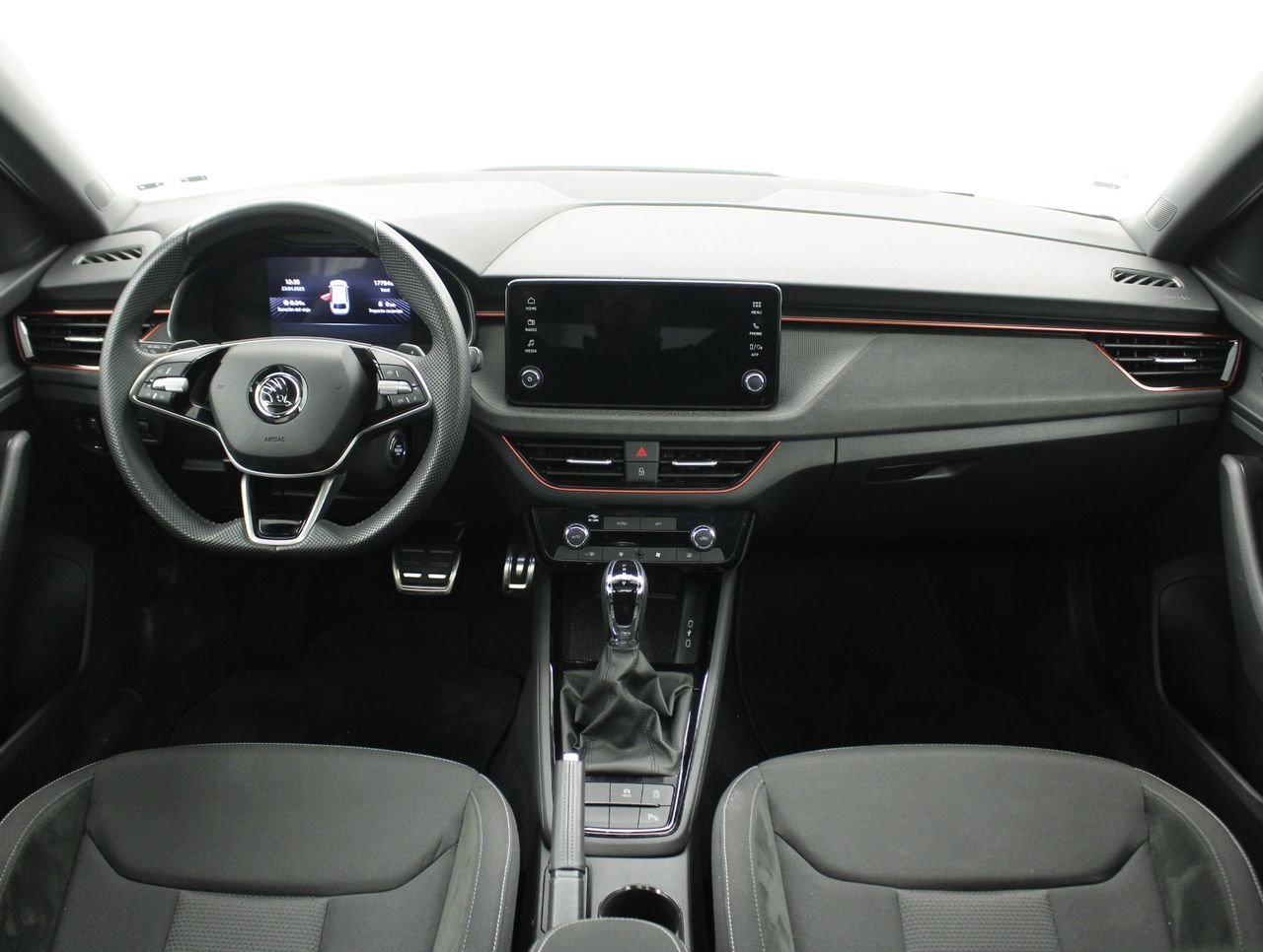 Foto Skoda Scala 4