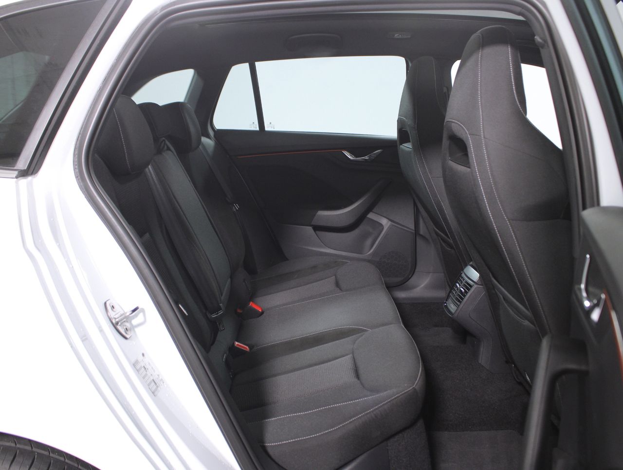 Foto Skoda Scala 6