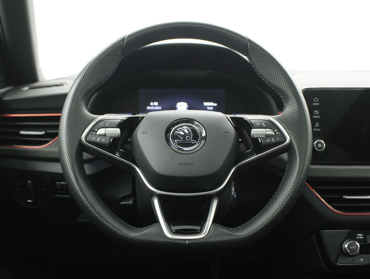 Foto Skoda Scala 13