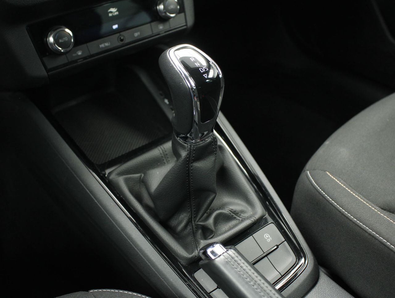 Foto Skoda Scala 10