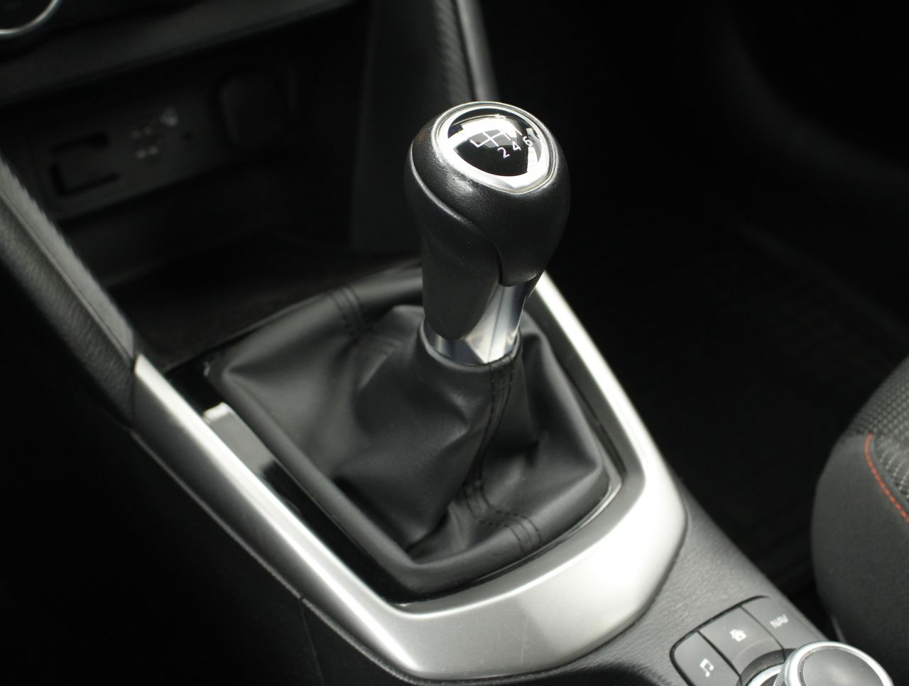 Foto Mazda Mazda2 10