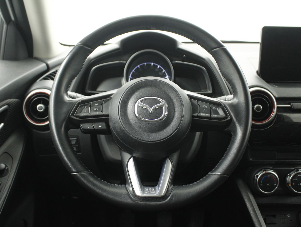 Foto Mazda Mazda2 13