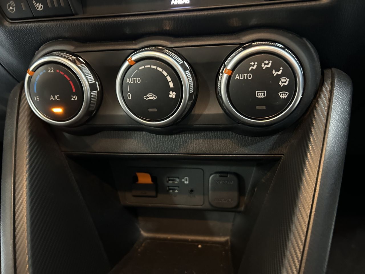 Foto Mazda Mazda2 11