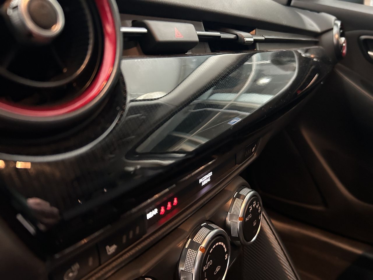 Foto Mazda Mazda2 30