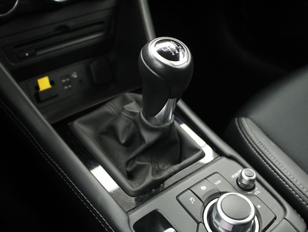 Foto Mazda CX-3 10