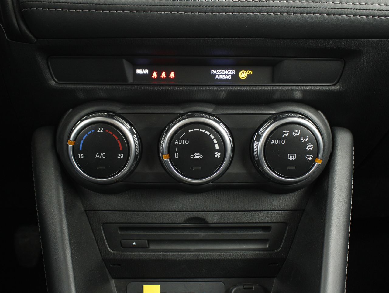 Foto Mazda CX-3 11