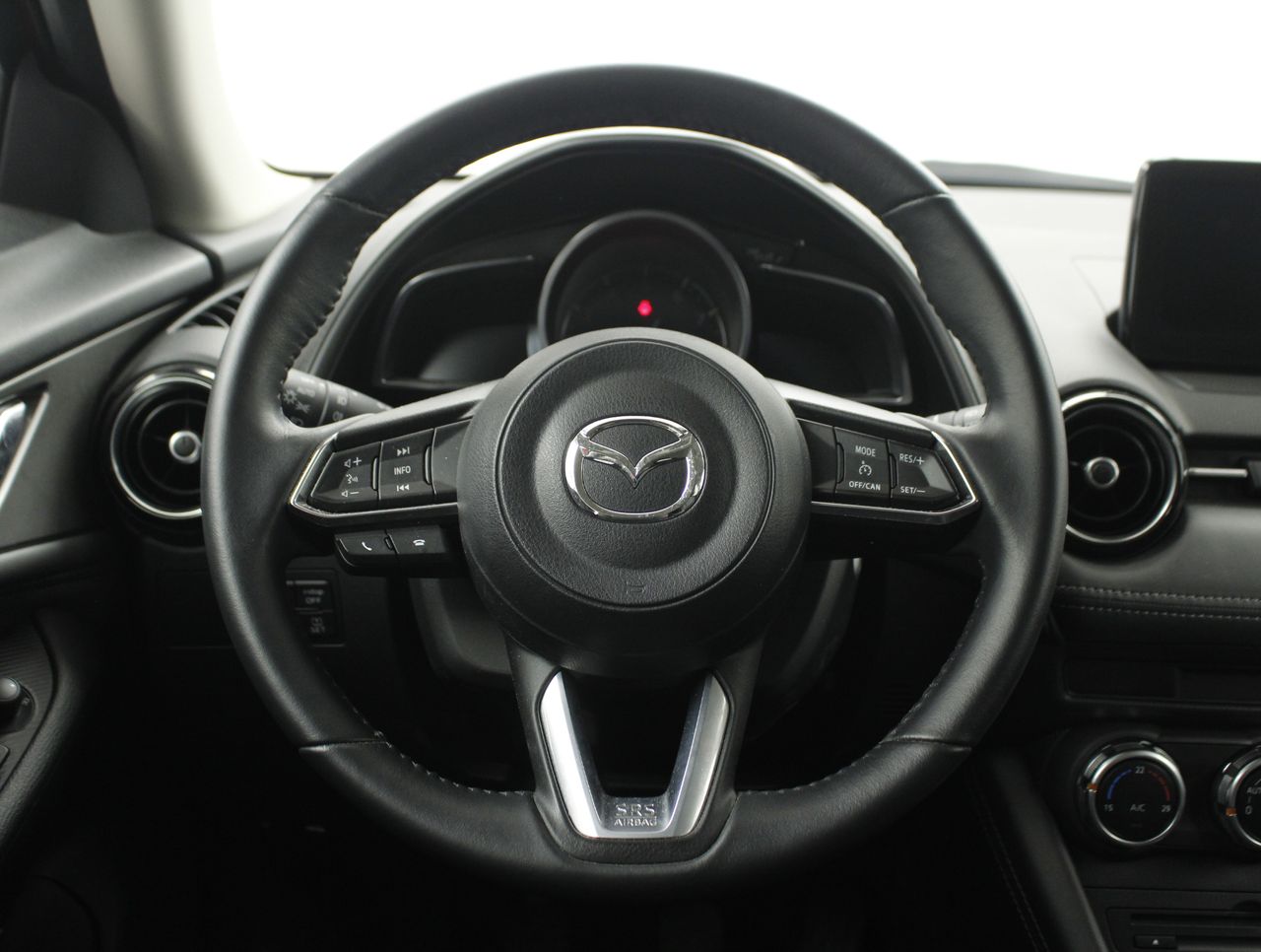 Foto Mazda CX-3 13