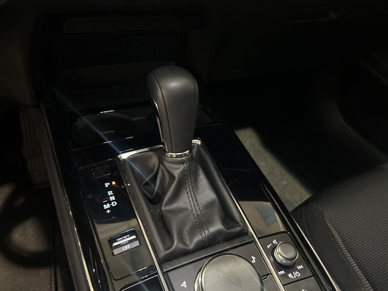 Foto Mazda CX-30 10