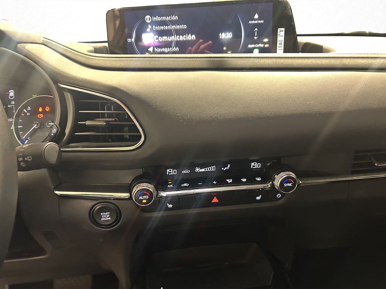 Foto Mazda CX-30 12