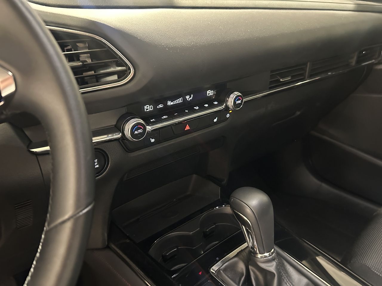 Foto Mazda CX-30 15