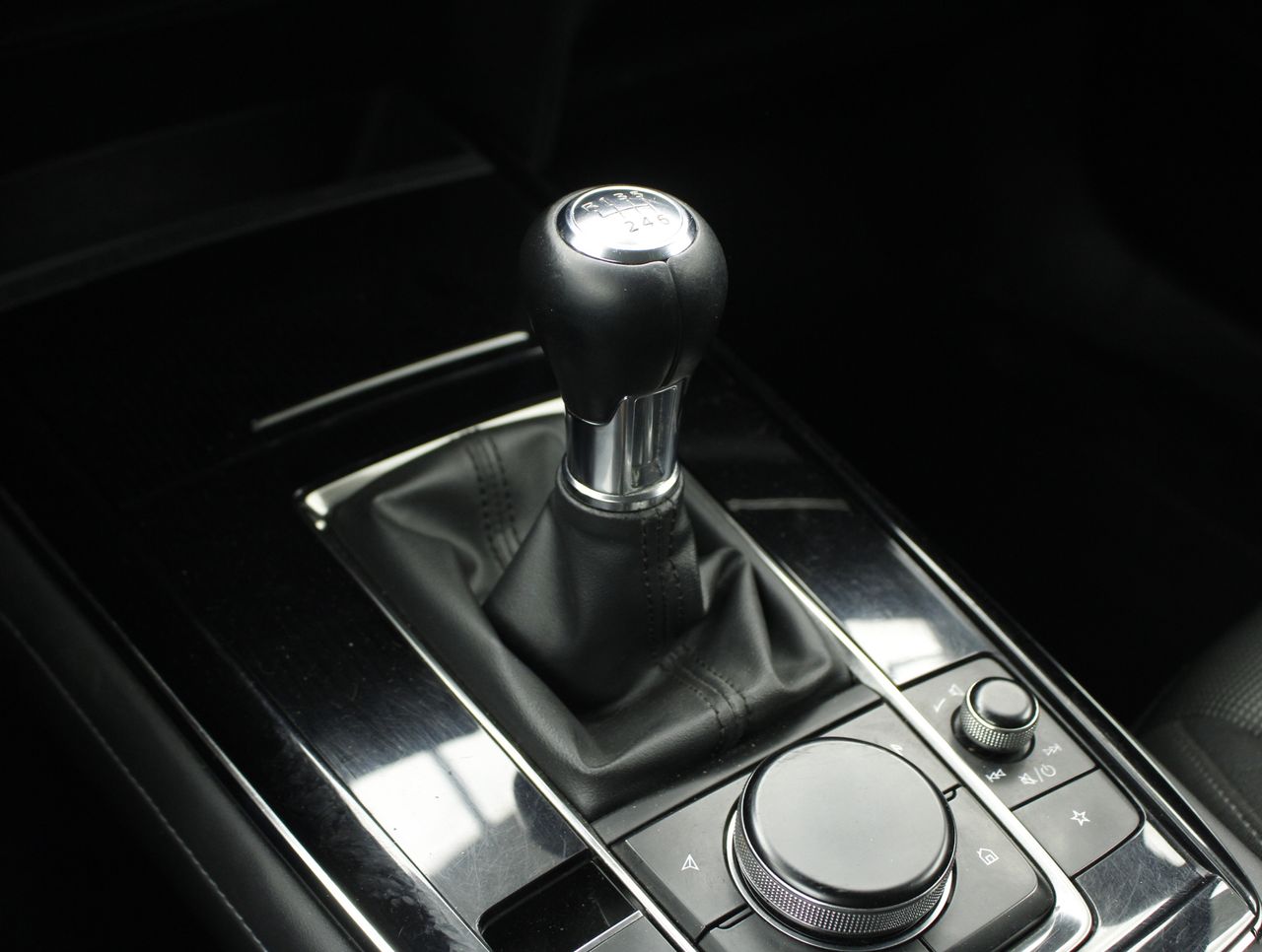 Foto Mazda CX-30 10