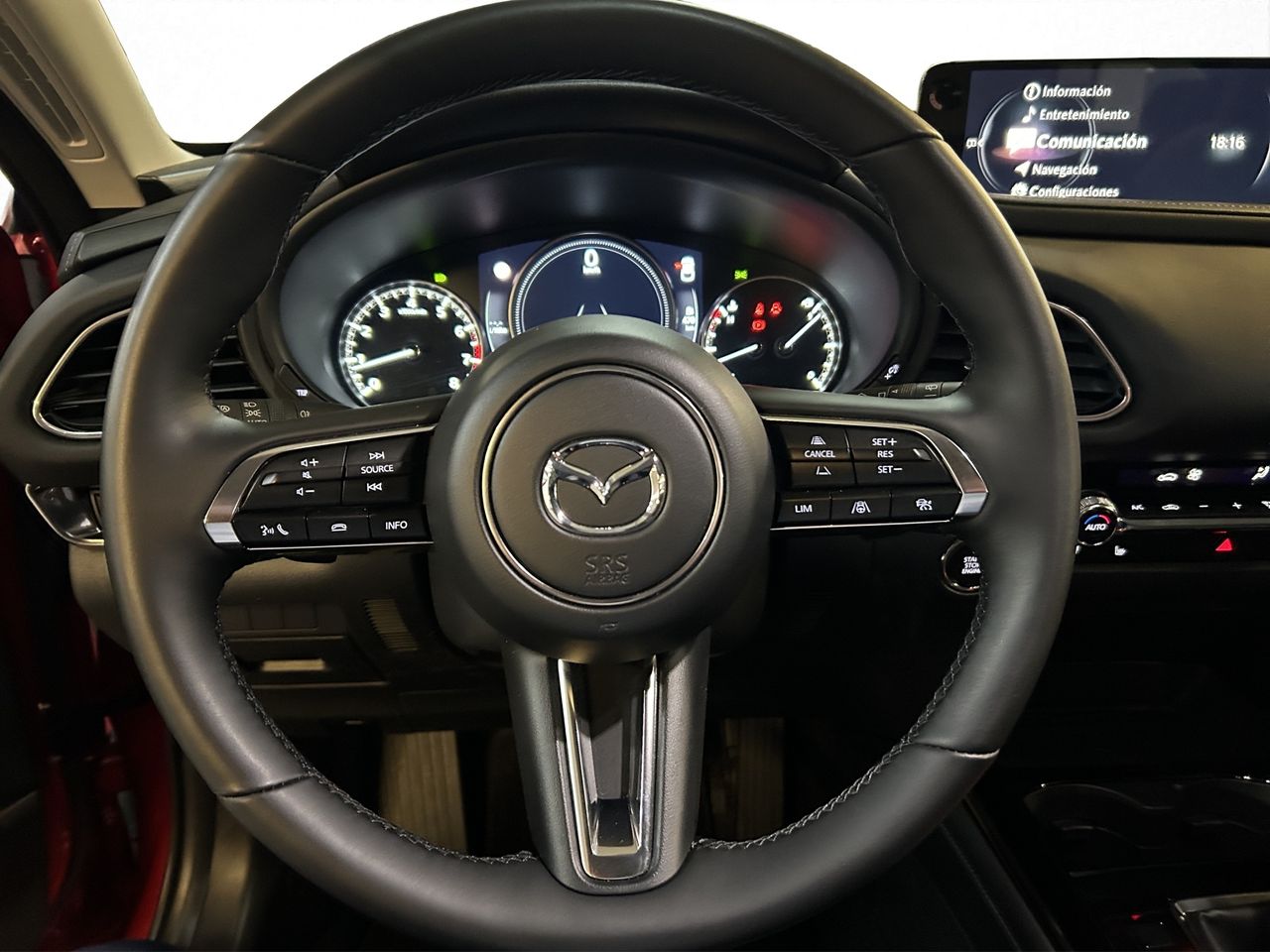 Foto Mazda CX-30 13