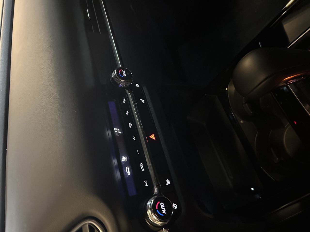 Foto Mazda CX-30 16