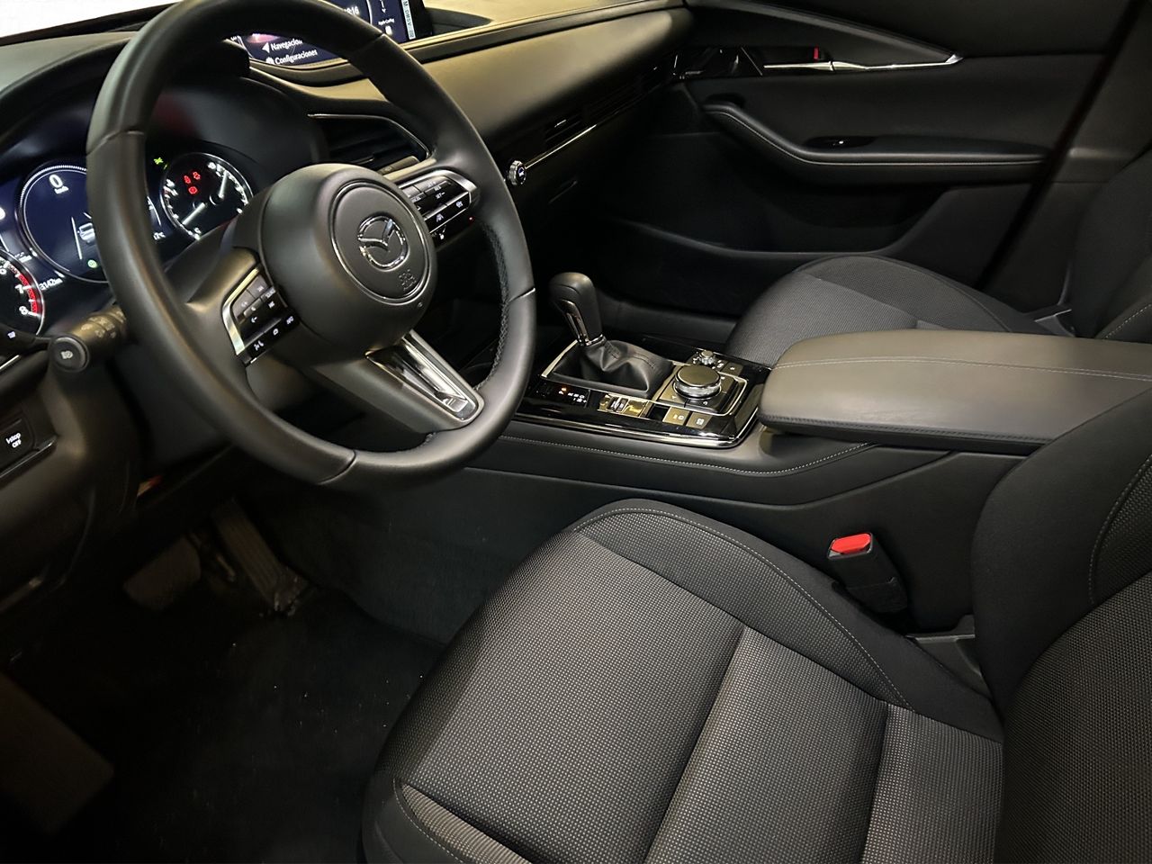 Foto Mazda CX-30 29