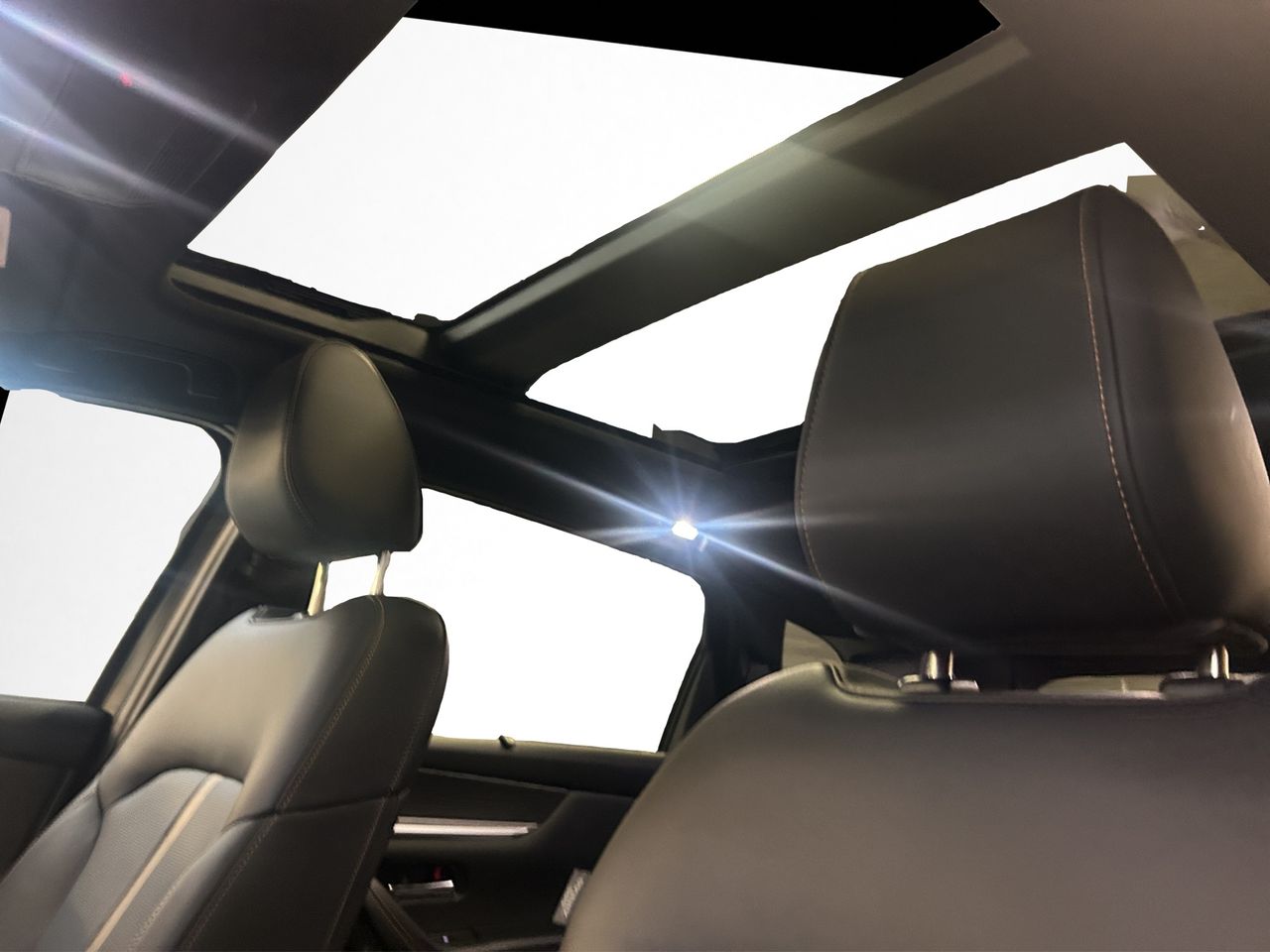 Foto Mazda CX-80 23
