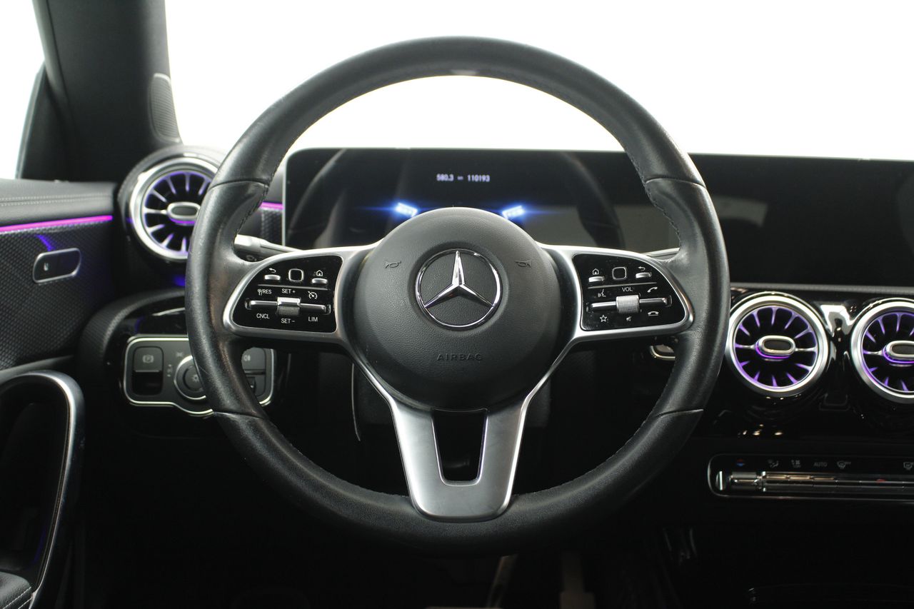 Foto Mercedes-Benz Clase CLA 13
