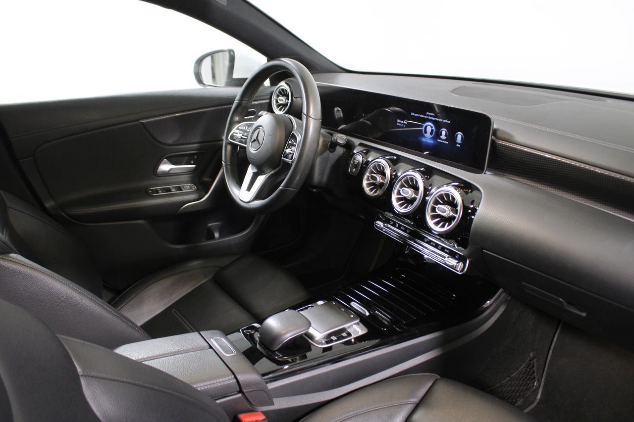 Foto Mercedes-Benz Clase CLA 15