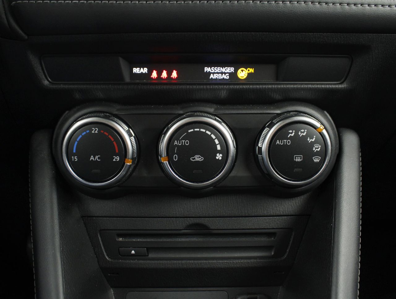 Foto Mazda CX-3 11