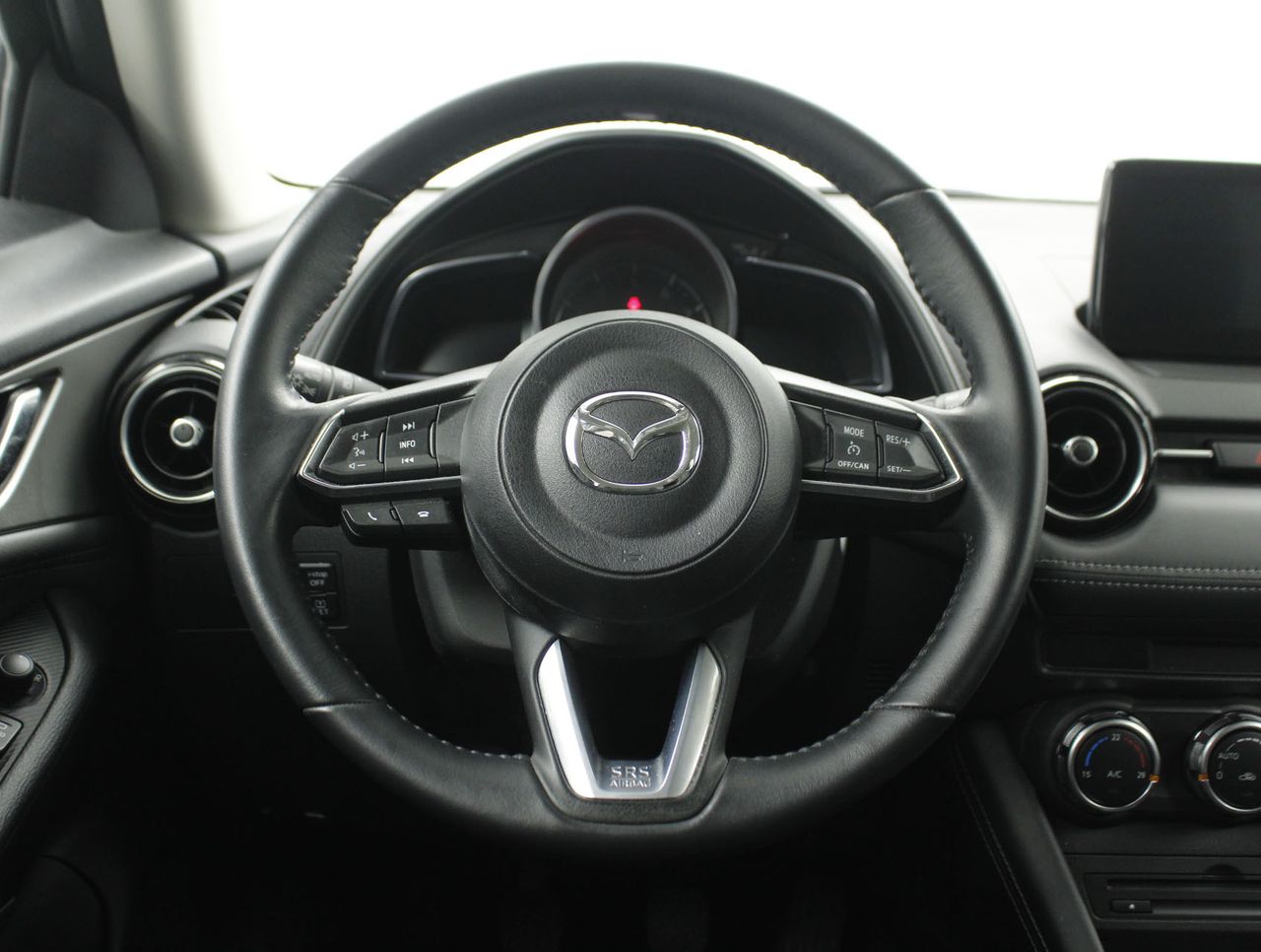 Foto Mazda CX-3 13