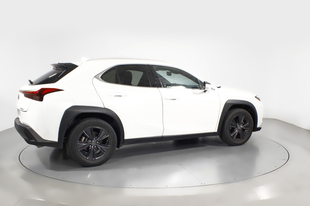Foto Lexus UX 24