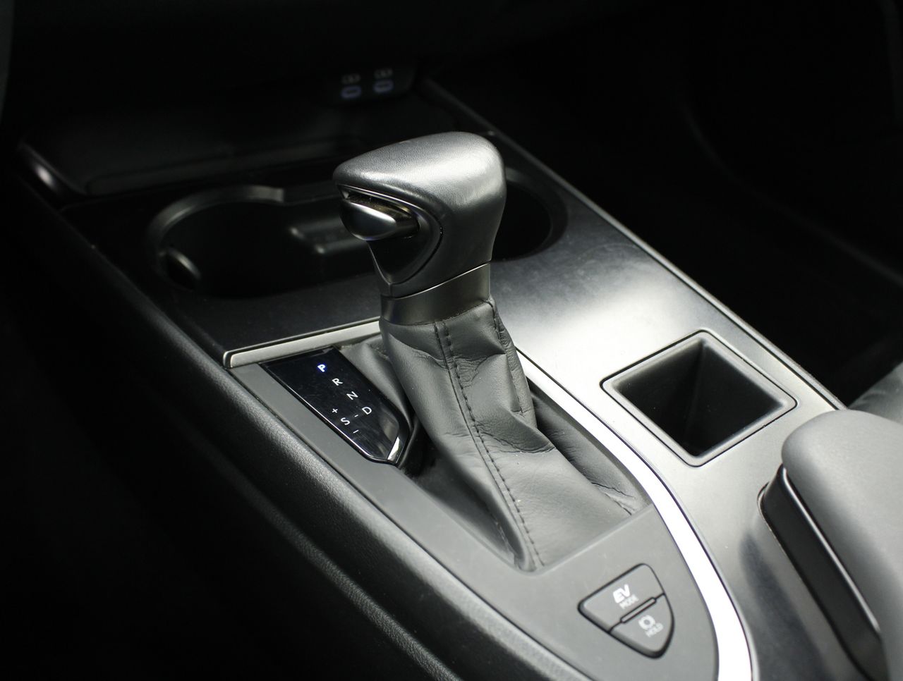 Foto Lexus UX 10