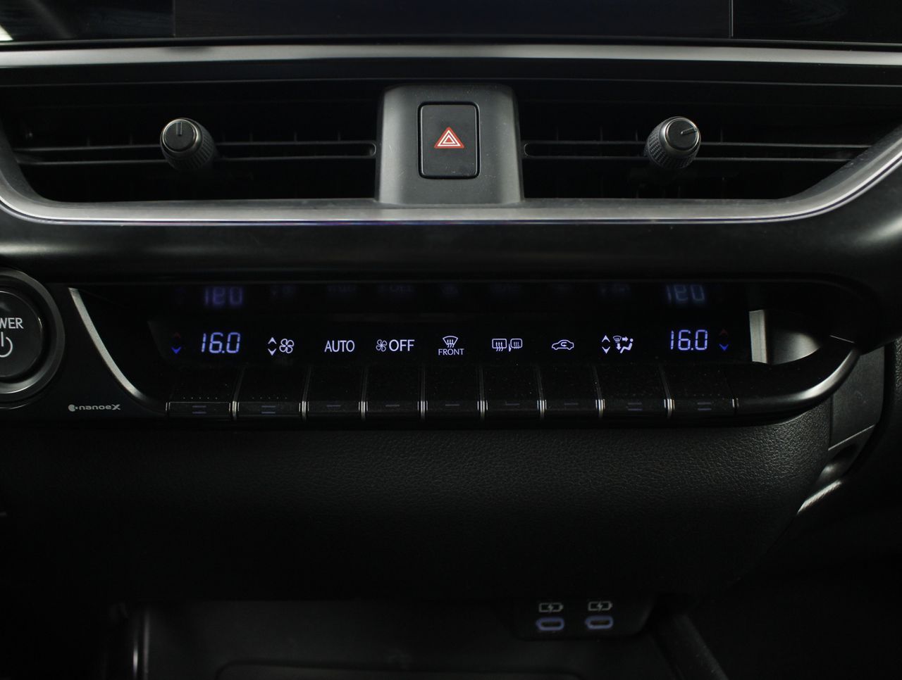 Foto Lexus UX 11