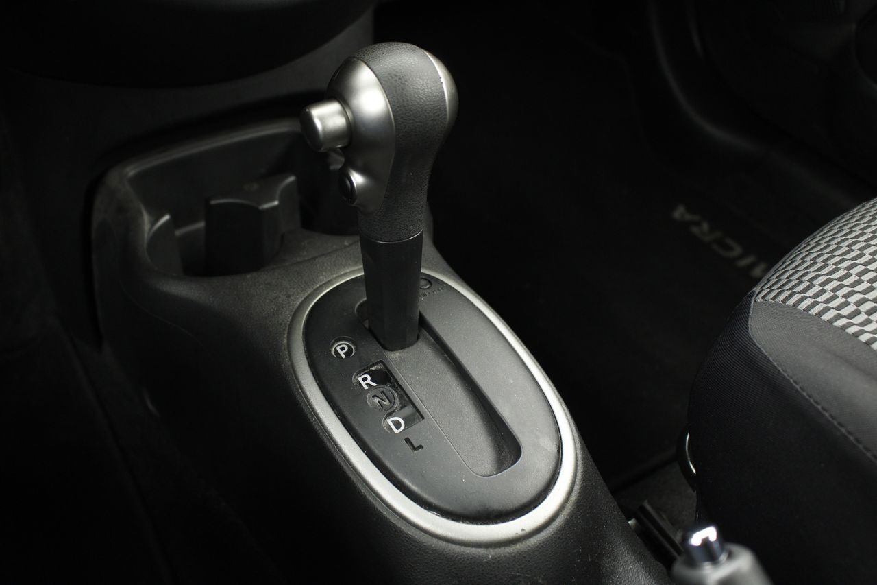 Foto Nissan Micra 10