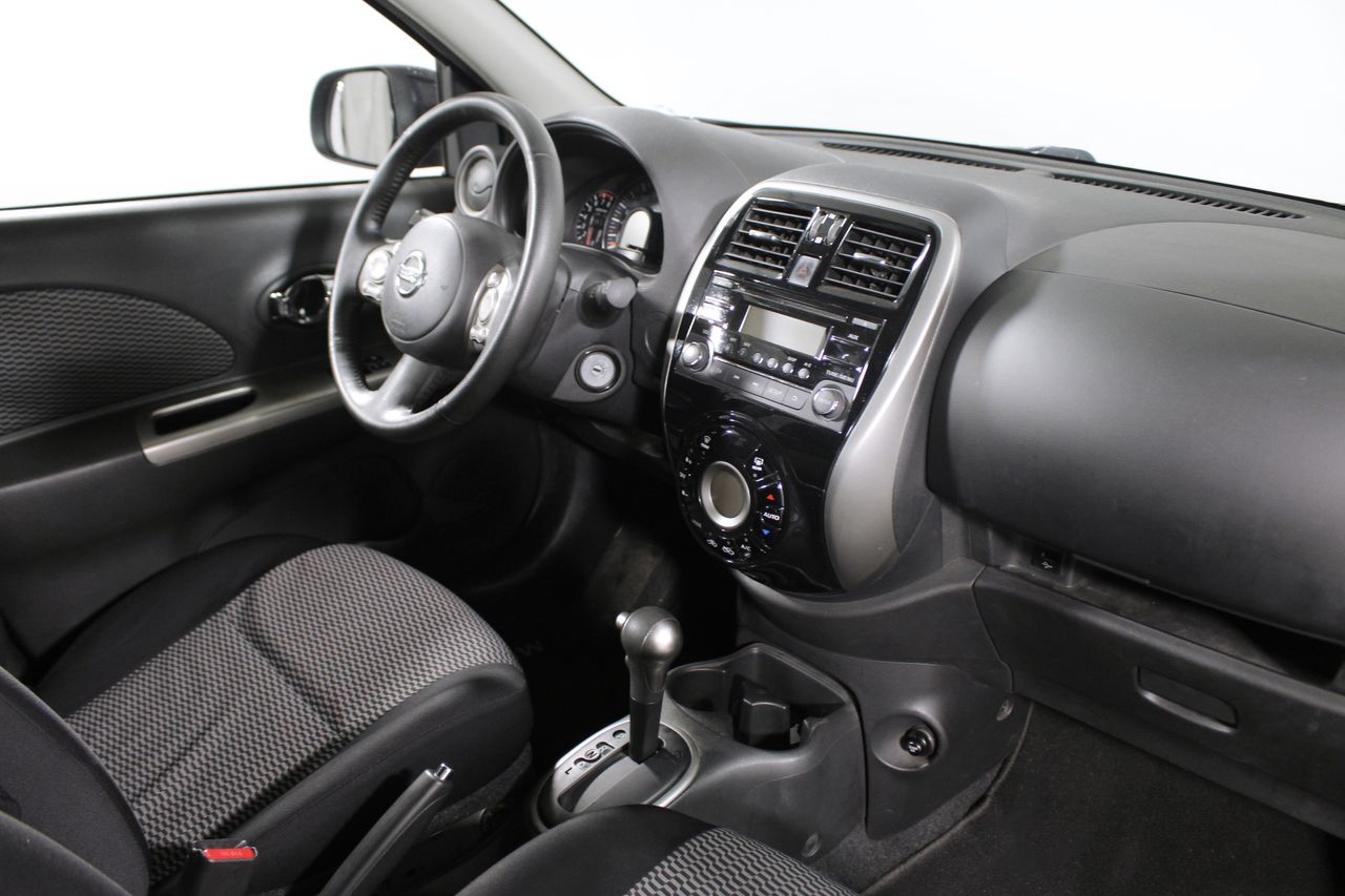 Foto Nissan Micra 15