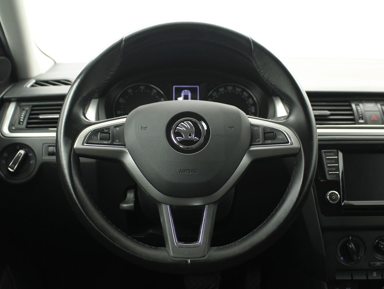 Foto Skoda Rapid 13