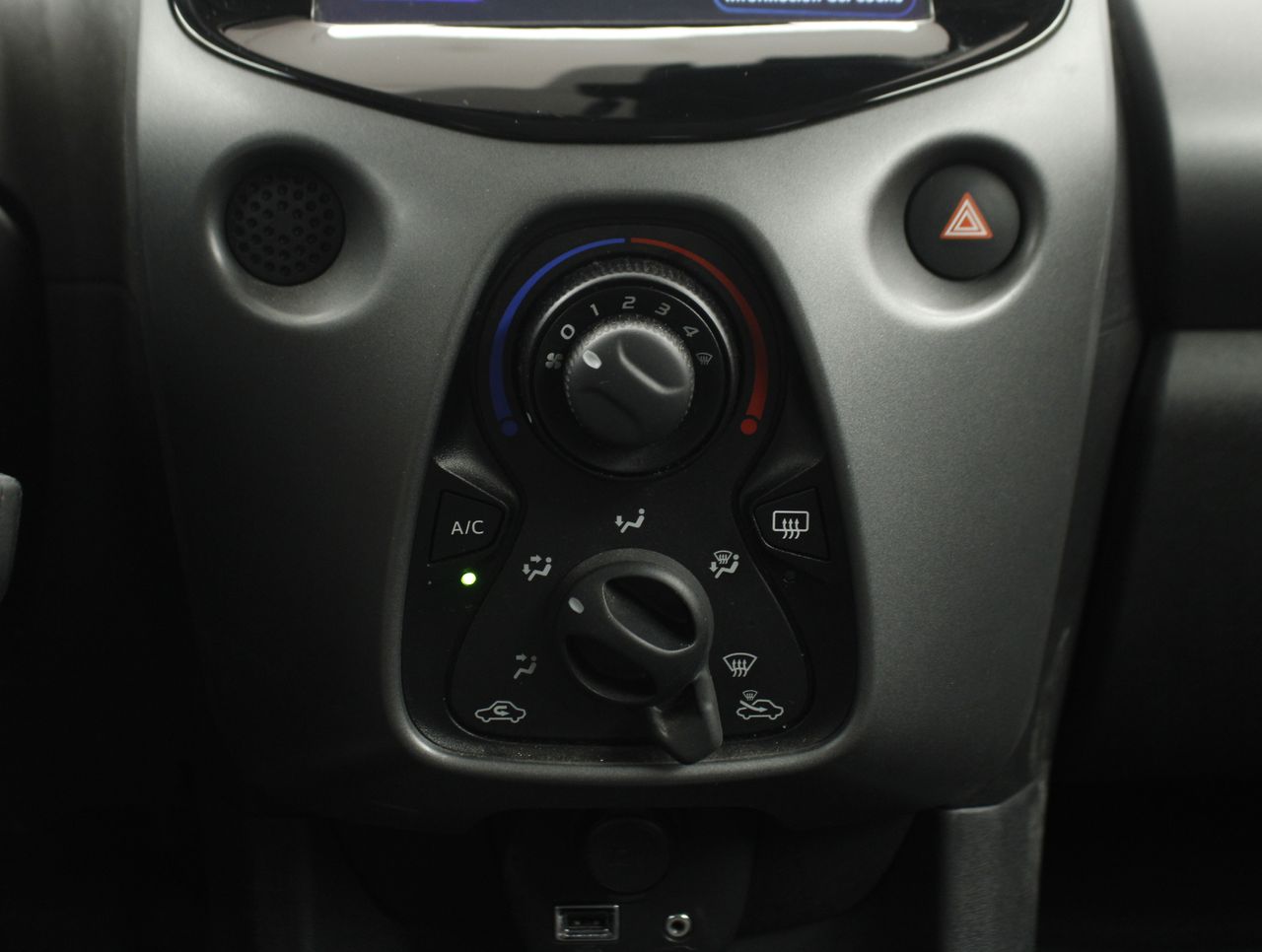 Foto Toyota Aygo 11