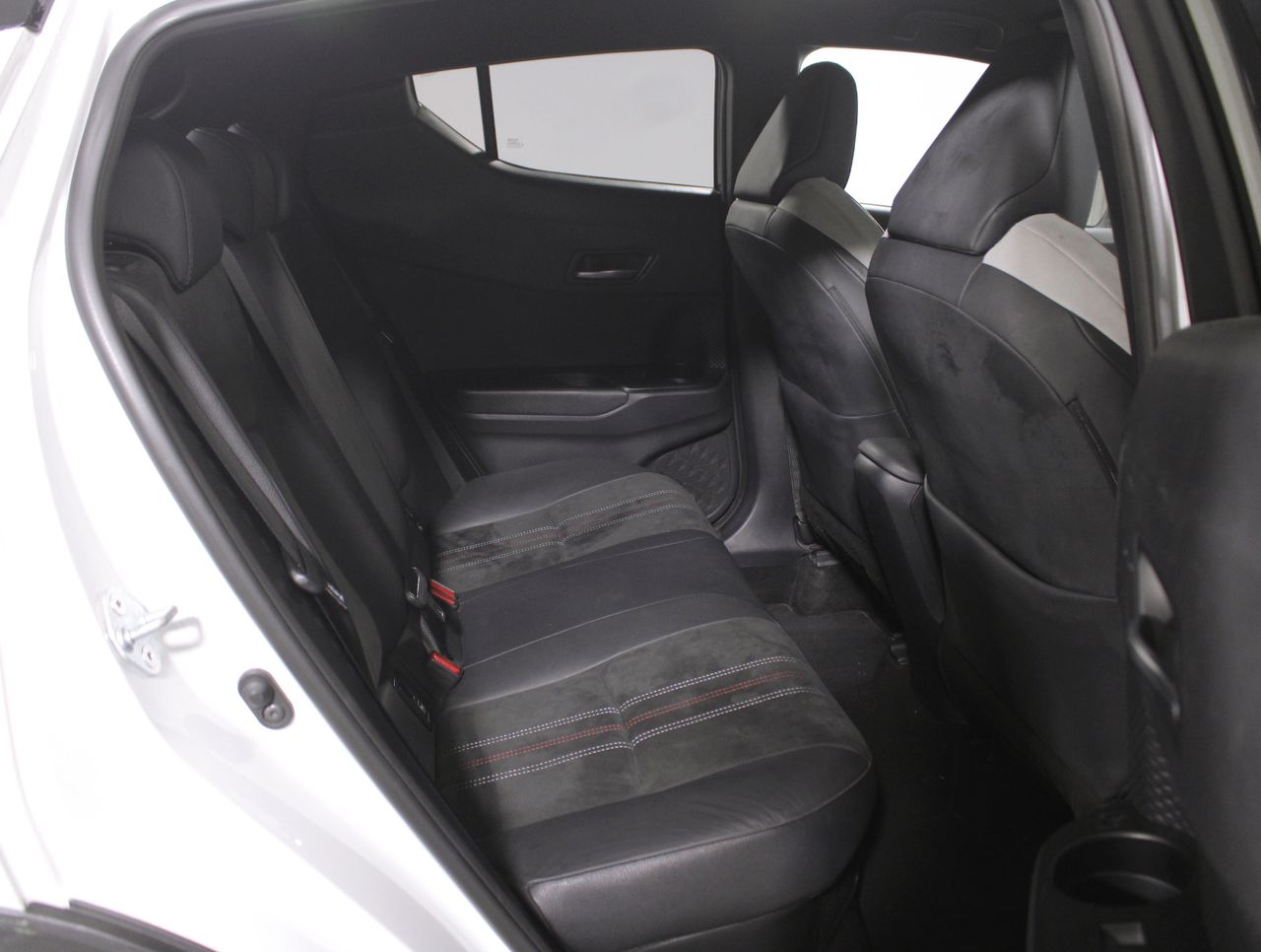 Foto Toyota C-HR 6