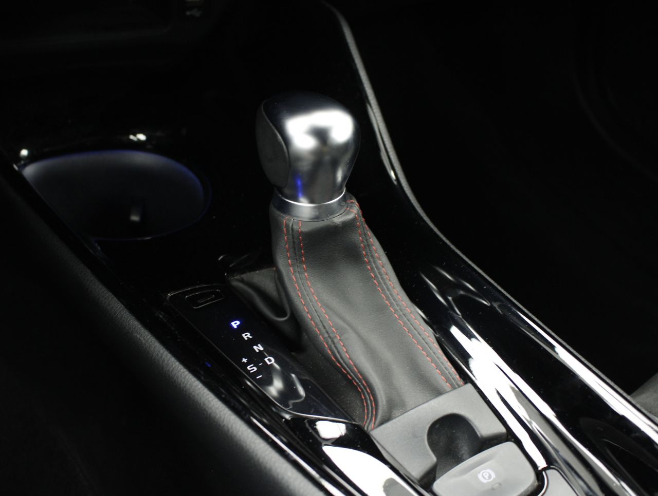 Foto Toyota C-HR 10