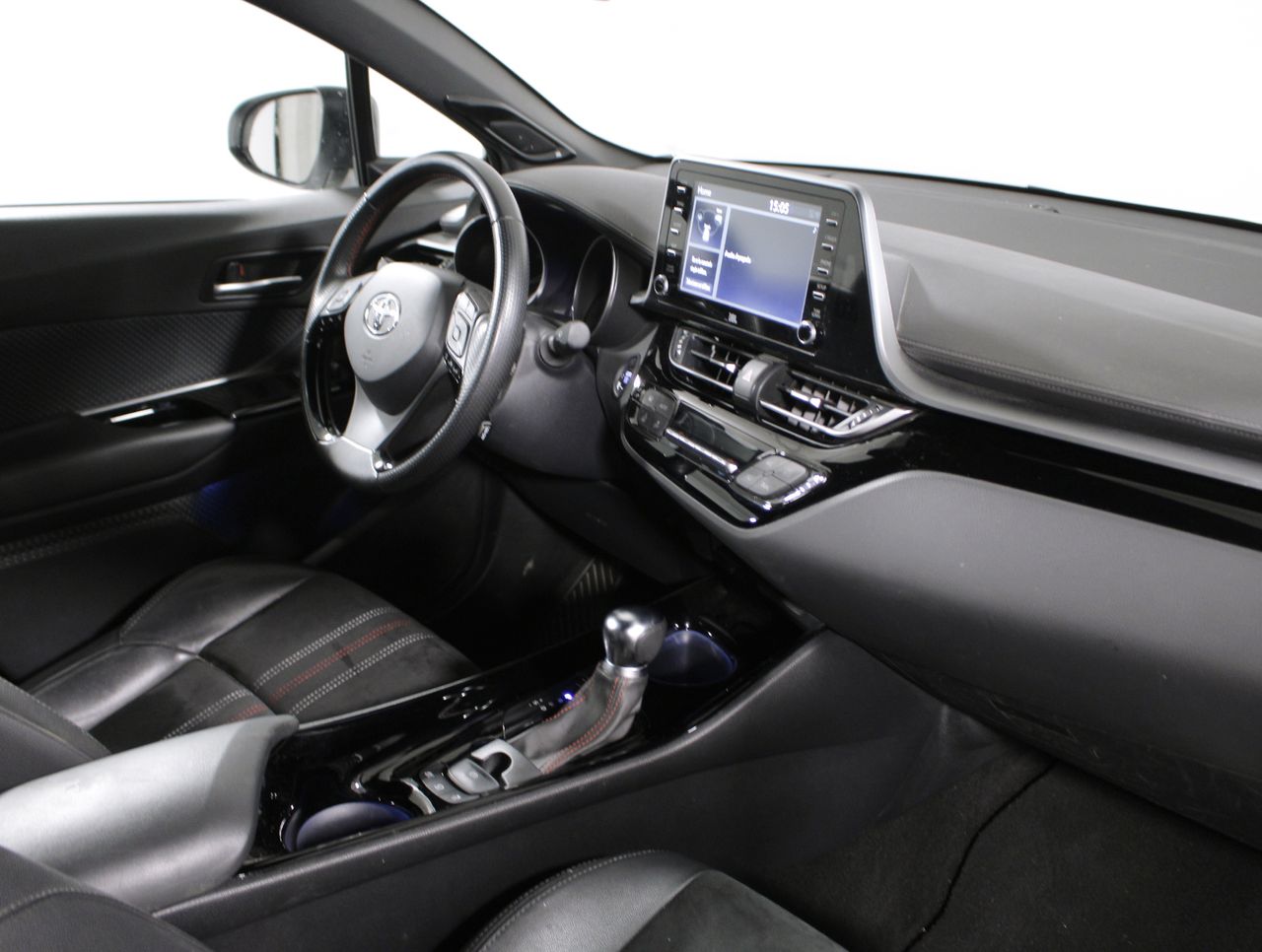 Foto Toyota C-HR 15