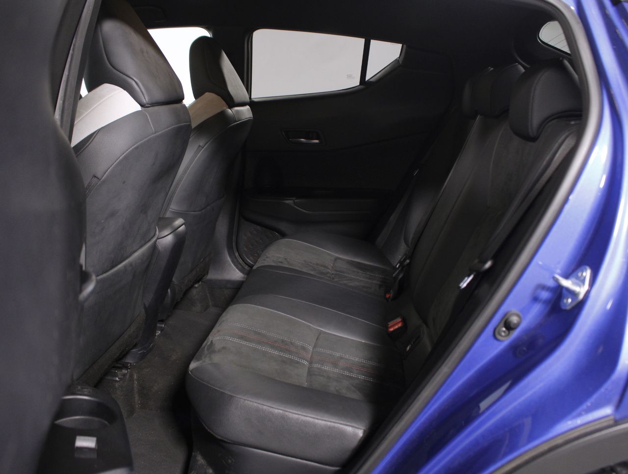 Foto Toyota C-HR 26