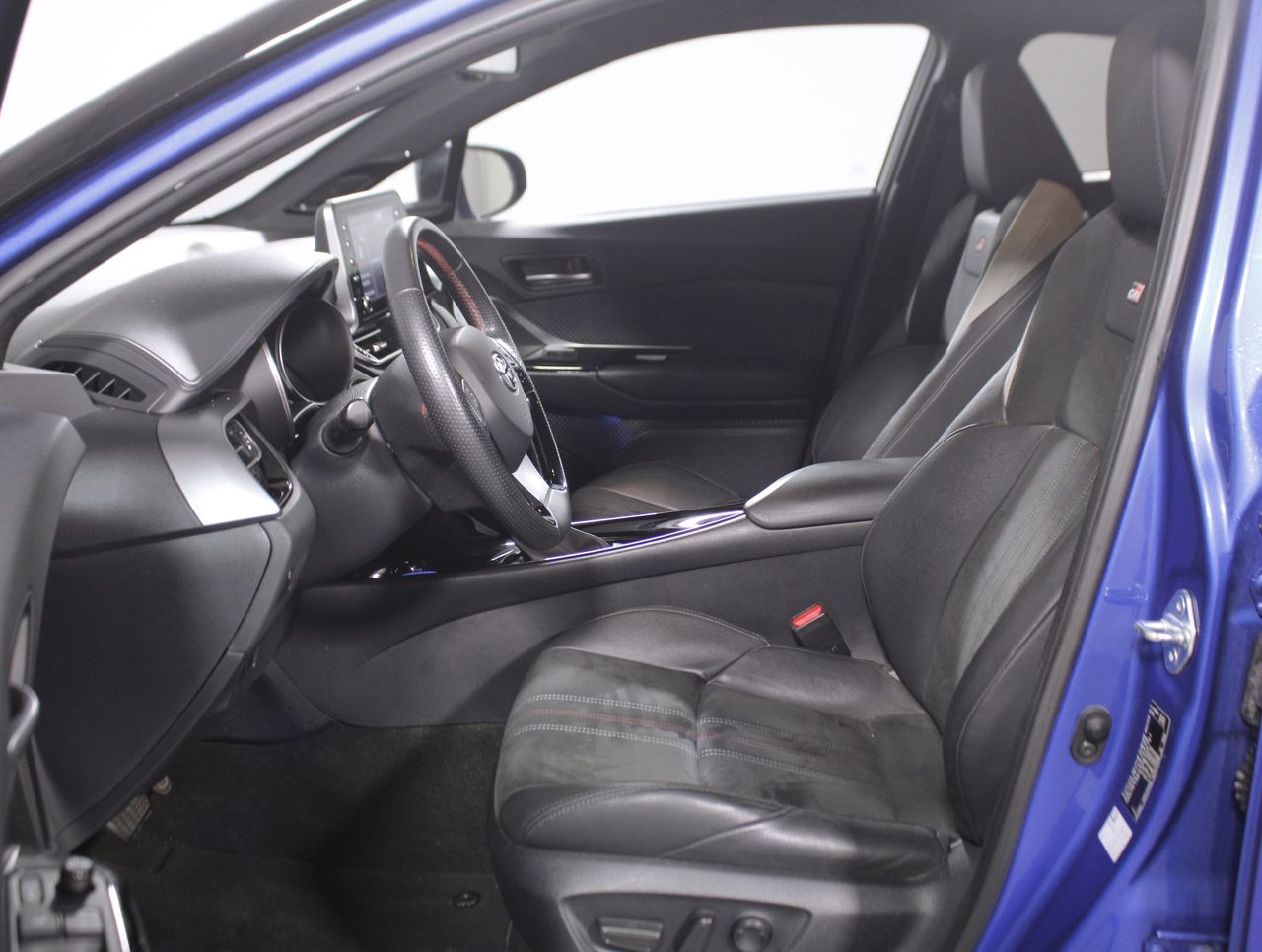 Foto Toyota C-HR 27