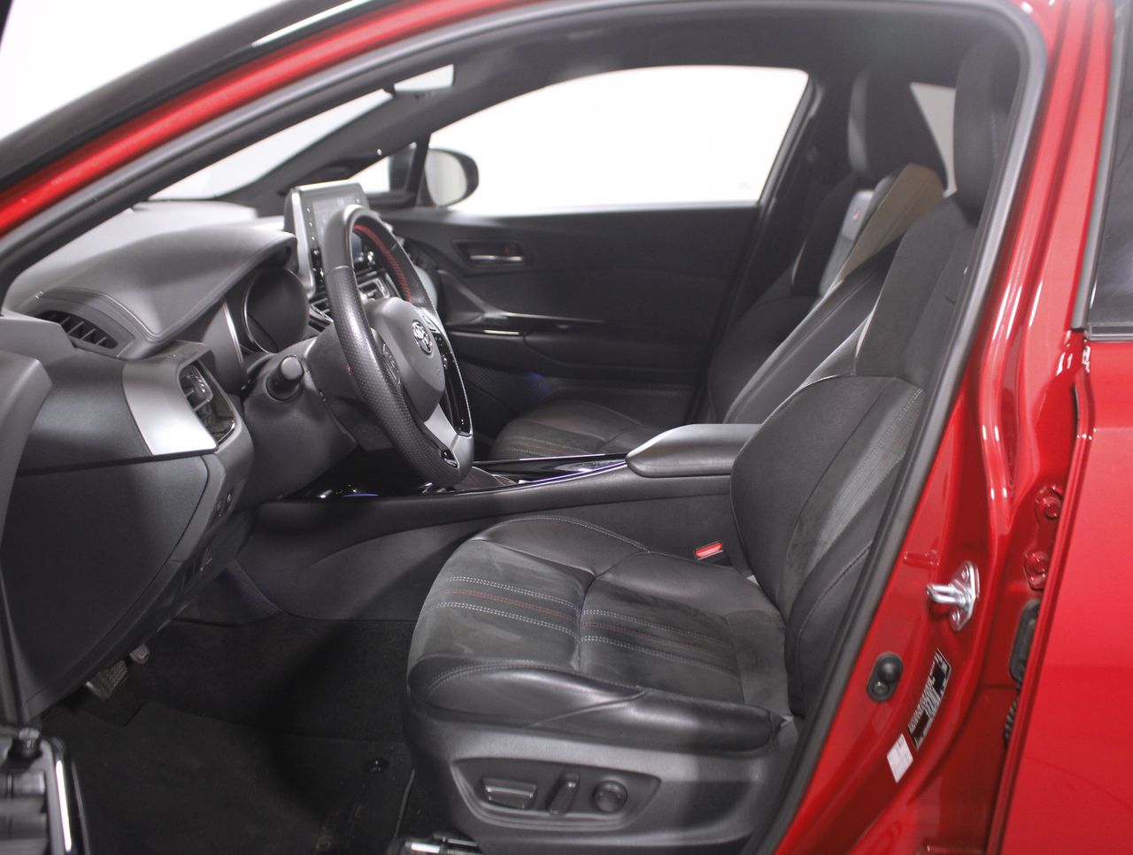 Foto Toyota C-HR 27