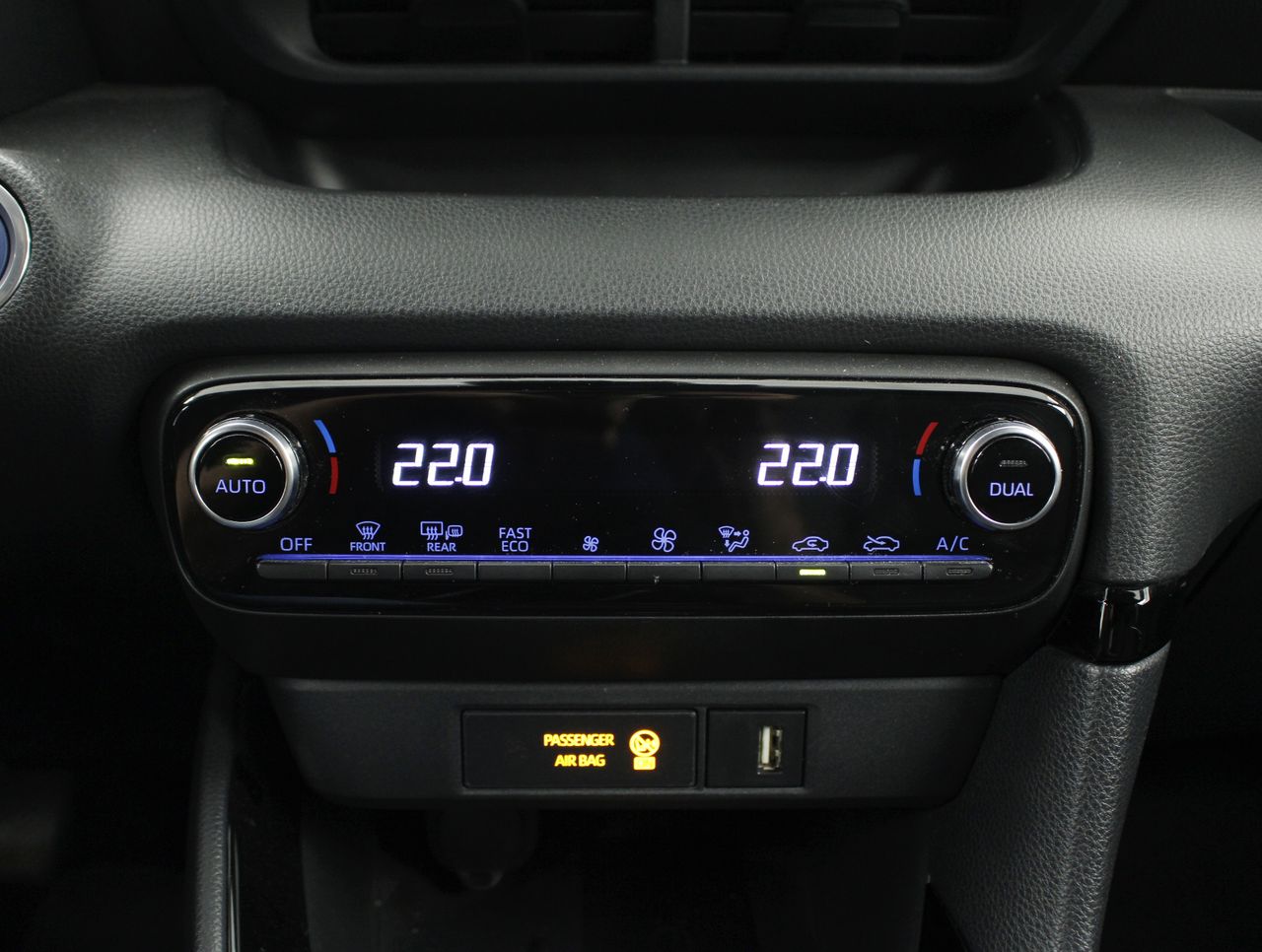 Foto Toyota Yaris 11