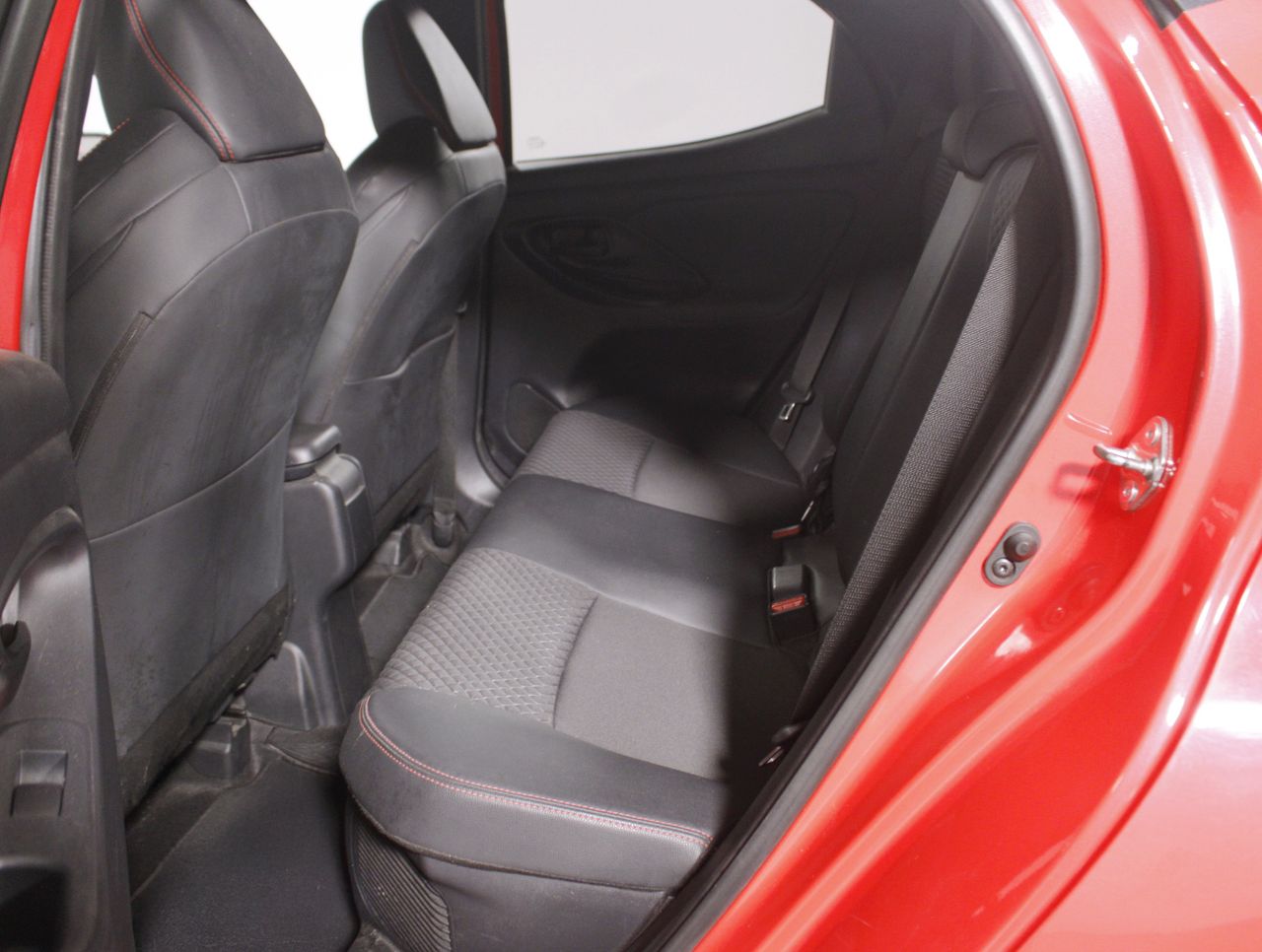 Foto Toyota Yaris 26