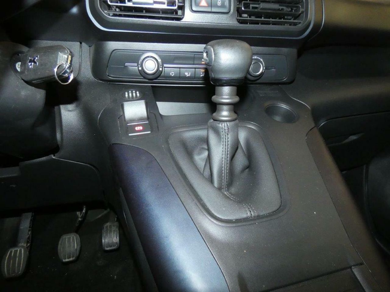Foto Peugeot Rifter 17