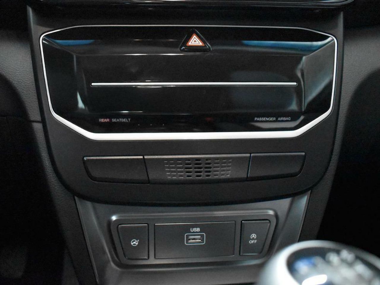 Foto SsangYong Tivoli 10